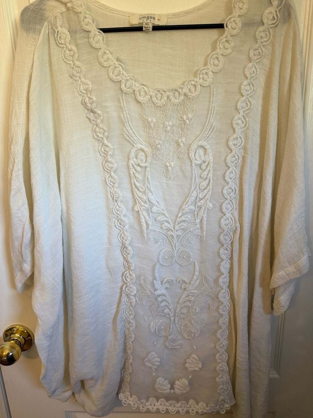 Umgee USA Plus Size 1XL White Embroidered Boho Tunic Top Blouse Lace Trim - Picture 3 of 5